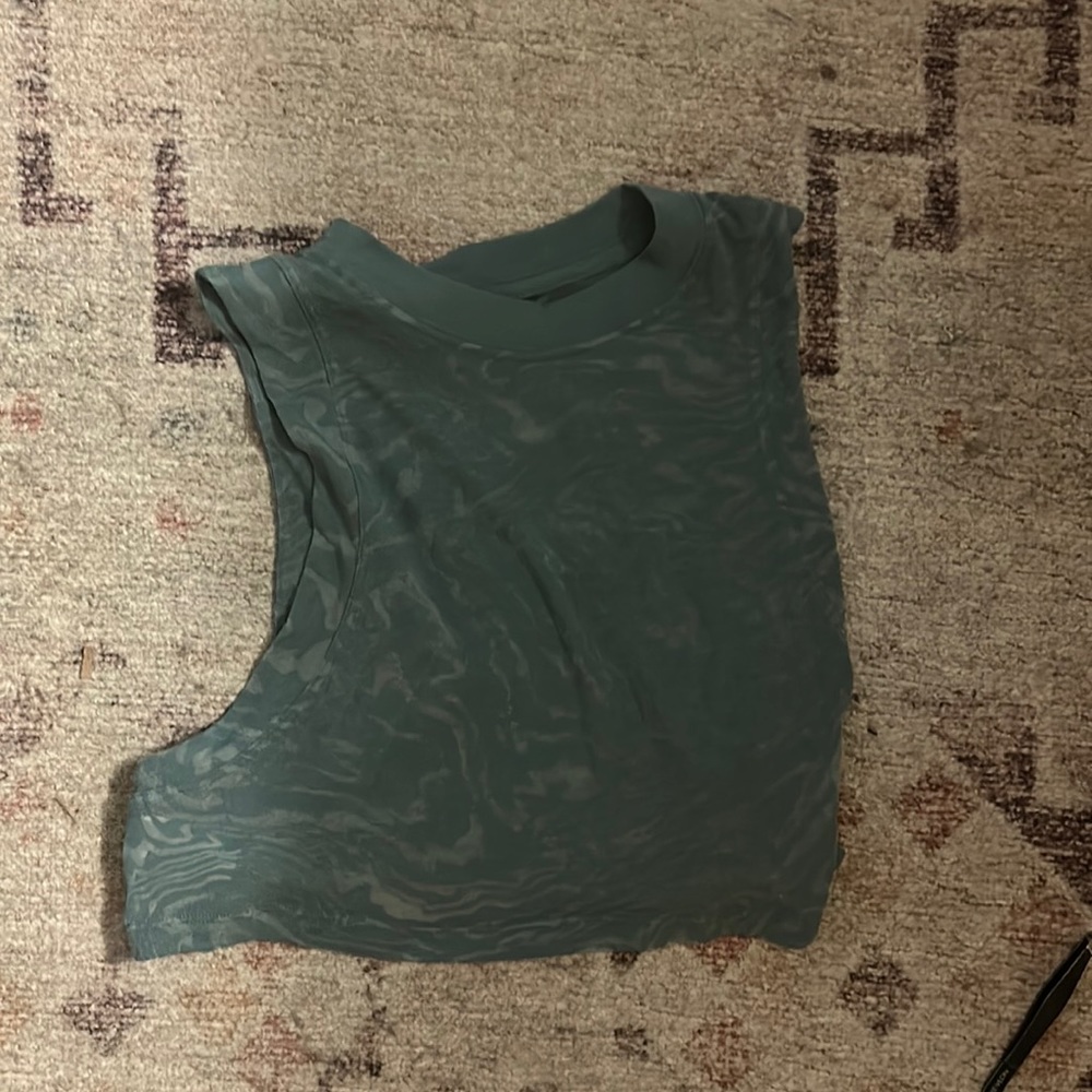 Lululemon muscle tank